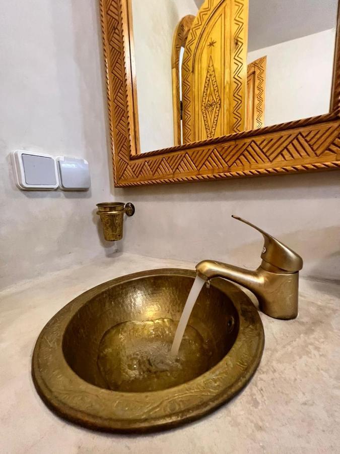 מלון אסאוירה Riad Dar El Hania מראה חיצוני תמונה