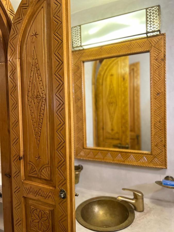 מלון אסאוירה Riad Dar El Hania מראה חיצוני תמונה